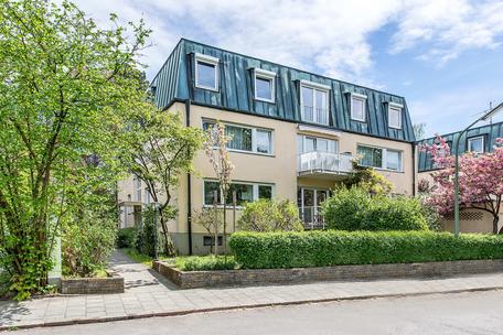 Lichte, ruhige 3,5-Zimmer-Wohnung mit Traumblicken