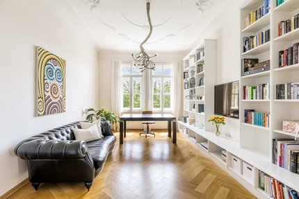 Arbeits- oder Kinderzimmer