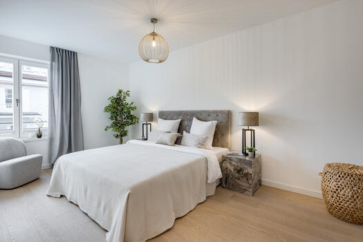 Spacious bedroom