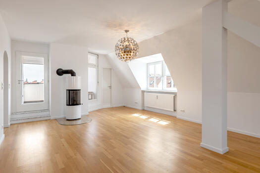 Living room with fireplace