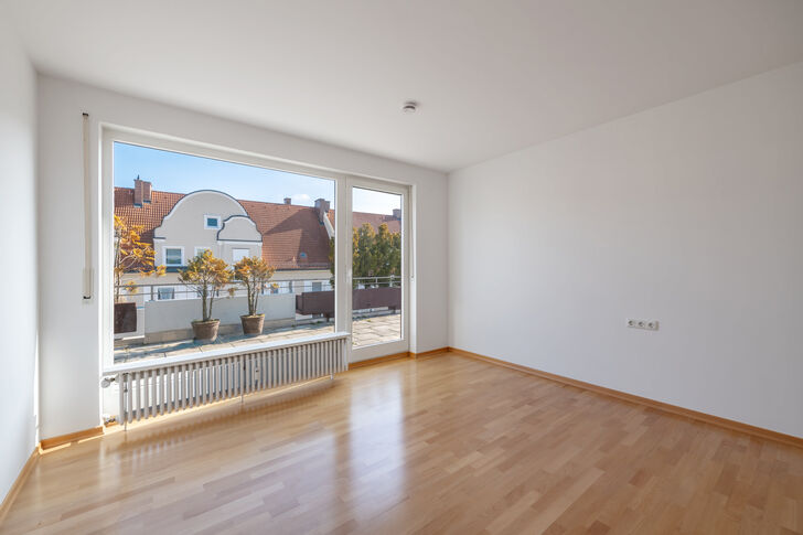 Geräumiges Schlafzimmer