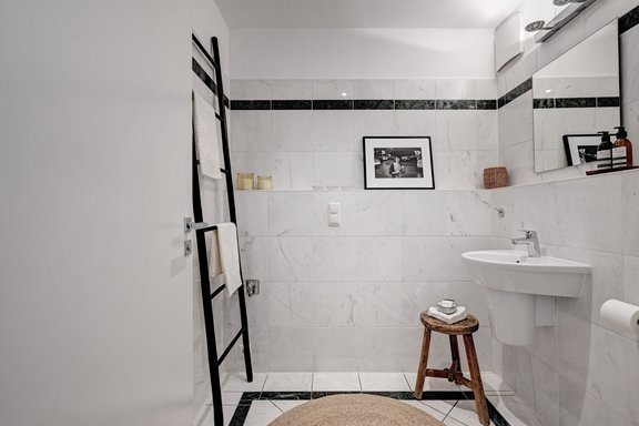 WC mit Waschmaschinenanschluss