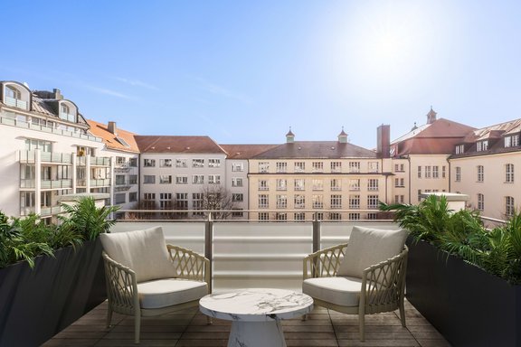 Charmanter Südost-Balkon (virtuell möbliert)