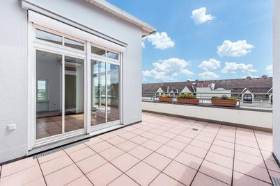 Lichterfüllte 3-Zimmer-Wohnung mit herrlicher Dachterrasse und idealem Grundriss