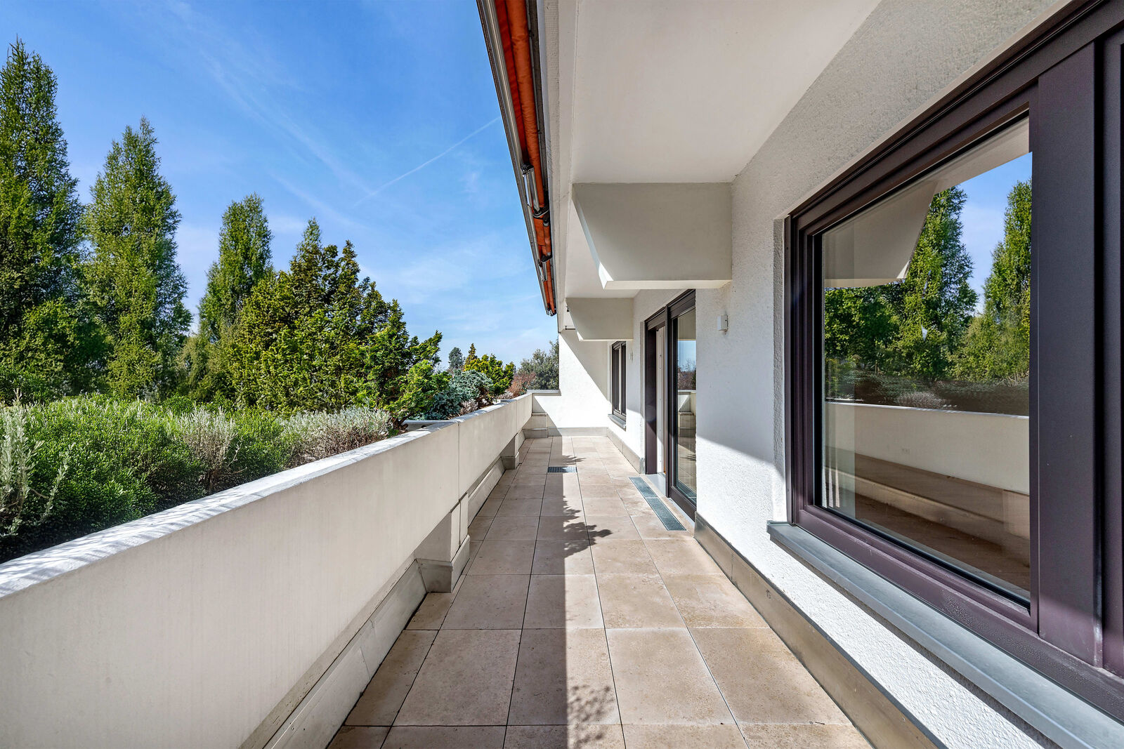 Sonnige Westloggia