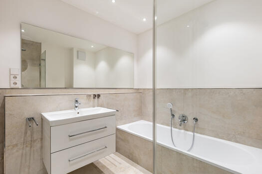 Spacious master bath