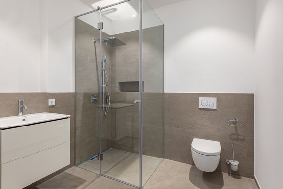 Puristisches Baddesign