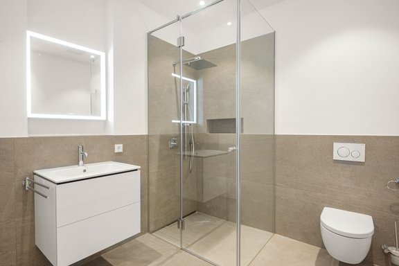 Puristisches Baddesign