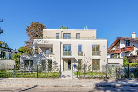 Light filled 4 room garden apartment for first time occupancy