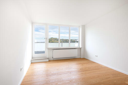 Schlafzimmer mit Blick auf den Luitpoldpark