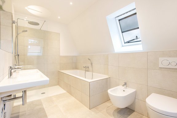 En suite Badezimmer des Elternschlafzimmers