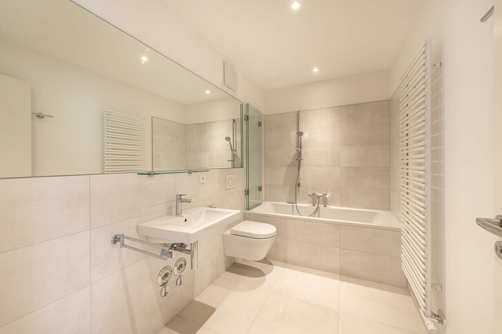 Lichterfüllte 4-Zimmer-Penthouse-Wohnung mit sonniger Dachterrasse in modernem Neubau