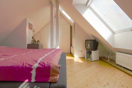 Sleeping area with built-in wardrobe