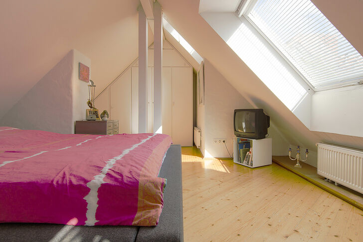 Schlafbereich mit Einbauschrank