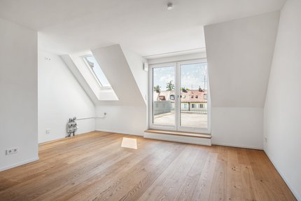 Offene Küche mit Zugang zur Terrasse