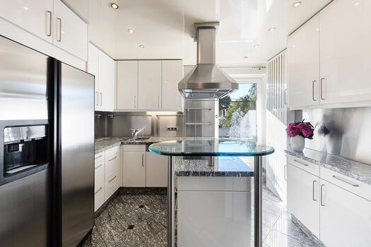 Fitted kitchen