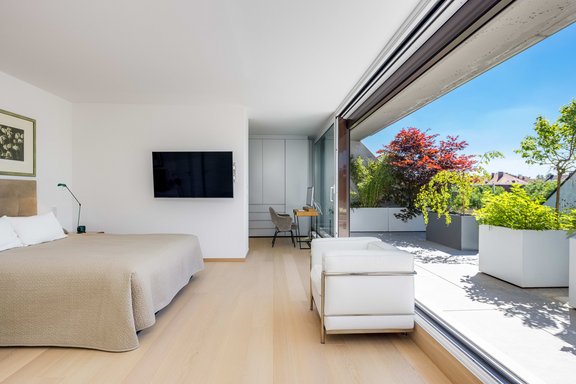 Schlafzimmer mit Ankleide