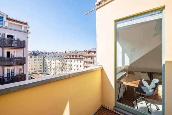 Westbalkon zum Innenhof