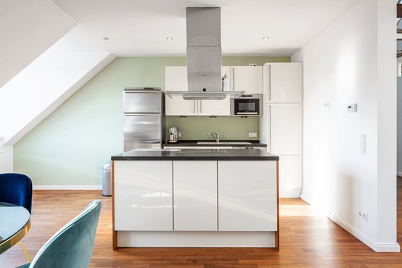 Einbauküche mit Insellösung