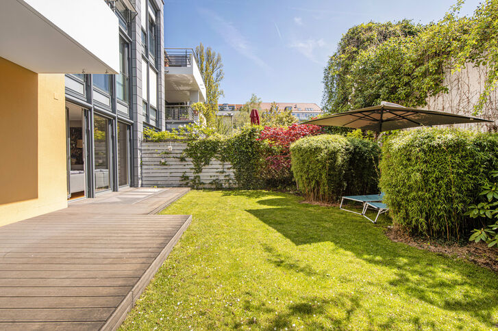 Sonniger Privatgarten