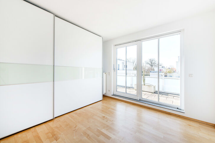 Schlafzimmer mit Terrassenzugang