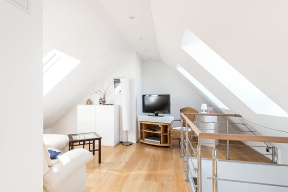 Lichtdurchflutete Dachgalerie