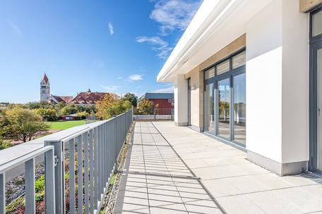 Lichterfüllte, moderne 4-Zimmer-Penthouse-Wohnung mit idealem Grundriss und Dachterrasse