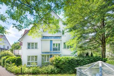 Lichterfüllte moderne 4-Zimmer-Wohnung mit großem Südwest-Balkon in ruhiger Bestlage