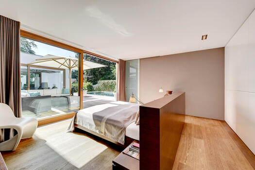 Master Bedroom with sauna access