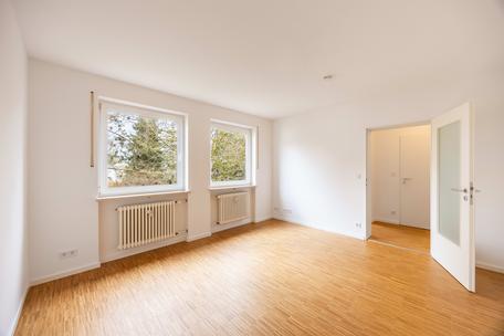 Lichterfüllte, modernisierte 1-Zimmer-Wohnung in ruhiger, grüner Lage