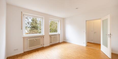 Lichterfüllte, modernisierte 1-Zimmer-Wohnung in ruhiger, grüner Lage