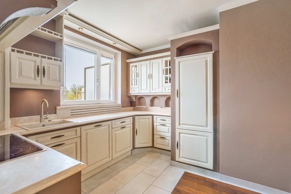 High quality fitted kitchen