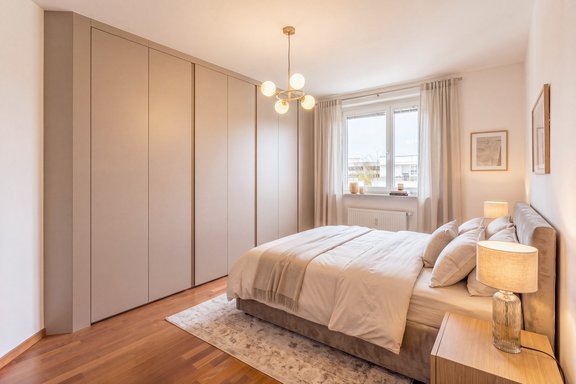 Bedroom (virtually furnished)