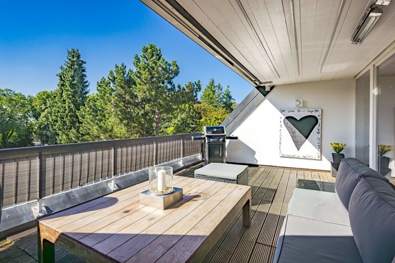 Westterrasse mit Traumblick