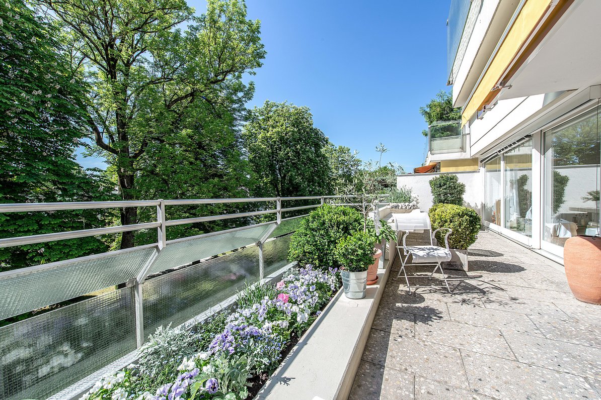 Roof terrace - south facing