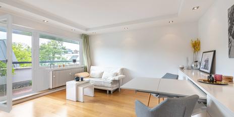 Lichterfülltes 2-Zimmer-Penthouse mit zwei großen, sonnigen Dachterrassen