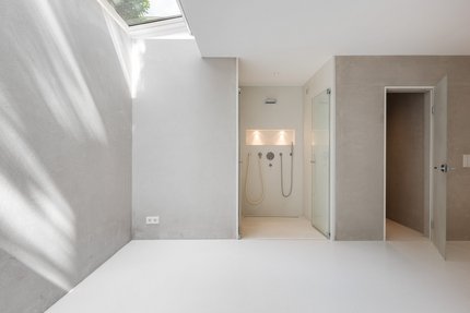Spa mit vorbereiteter Sauna