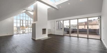 Lichterfülltes, elegantes Stadtdomizil mit 3 Zimmern und Dachterrasse in Bestlage