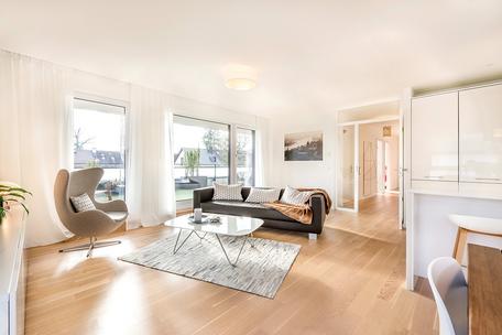 Lichterfülltes, neuwertiges 5-Zimmer-Penthouse mit modernem Ambiente und sonniger Dachterrasse