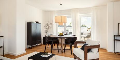 OPEN HOUSE, Lichterfülltes Penthouse-Flair: Soeben modernisierte 2,5-Zi.-Wohnung mit Dachterrassen