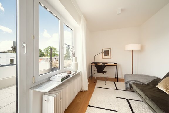Office/Guest Room Facing West