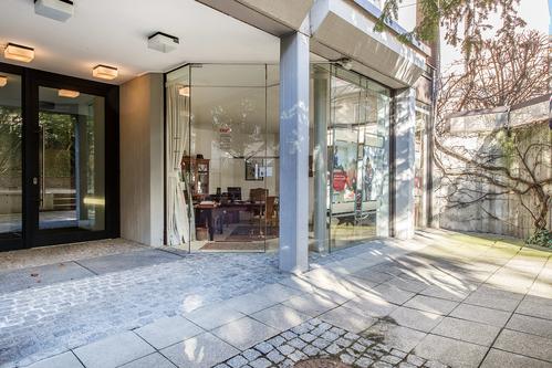 Lichterfülltes, repräsentatives Ladenbüro in zentraler, ruhiger Bestlage Schwabings
