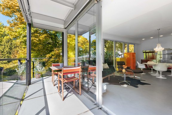 Umlaufende Balkonterrasse