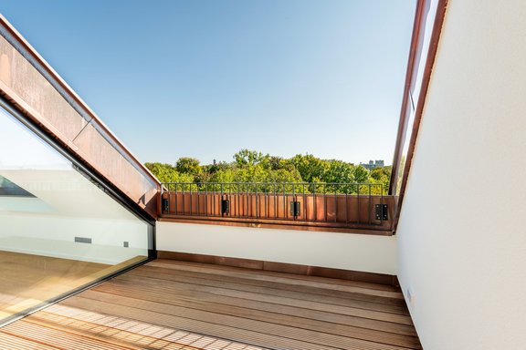 Südloggia mit Blick ins Grüne