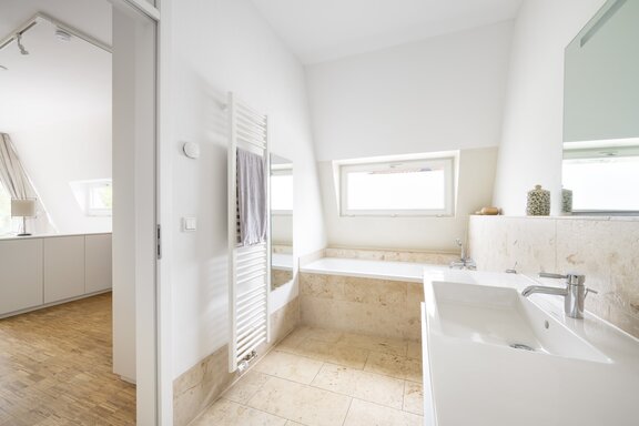 En-suite bathroom