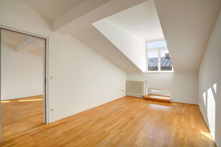 Geräumiges Schlafzimmer