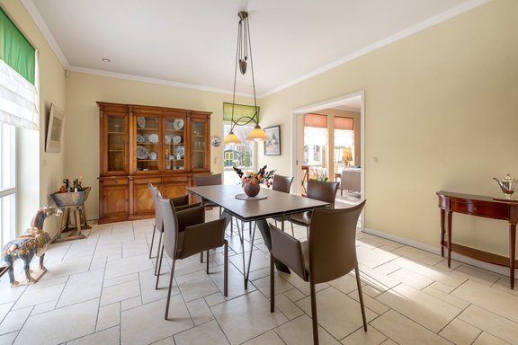 Helles, geräumiges Esszimmer