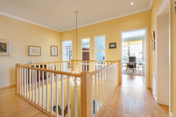 Galerie im Eingangsbereich