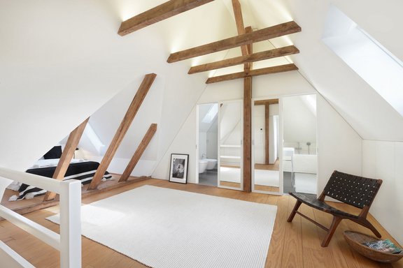 Masterschlafzimmer im Dachgeschoss