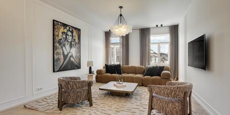 Living in Style: Bildschöne Altbauwohnung auf zwei Etagen zum Erstbezug in prachtvollem Stadtpalais